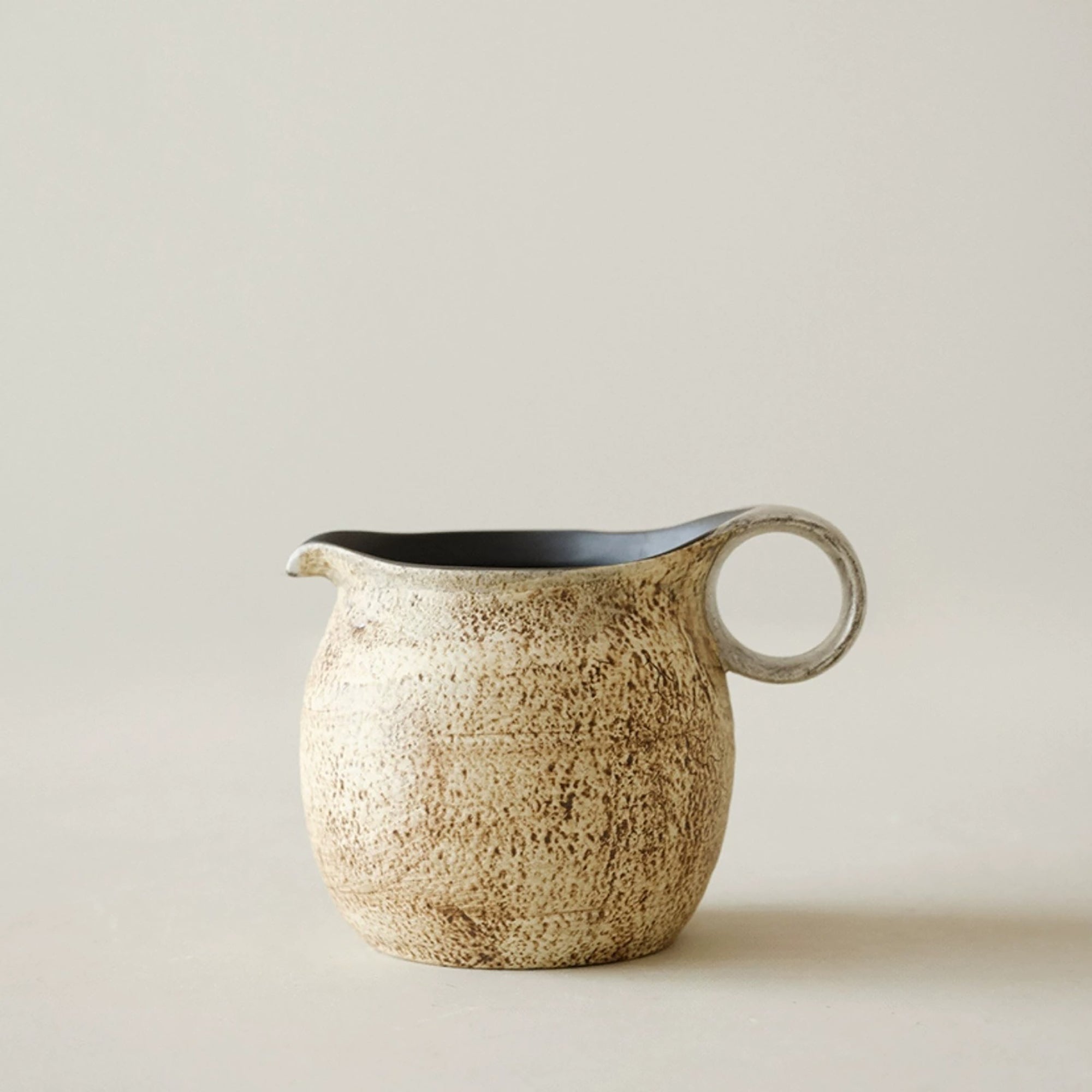 Tasse à partager en céramique avec effet pierre détails argentés