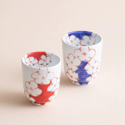 Tasses à thé Sakura en porcelaine Mino-yaki.
