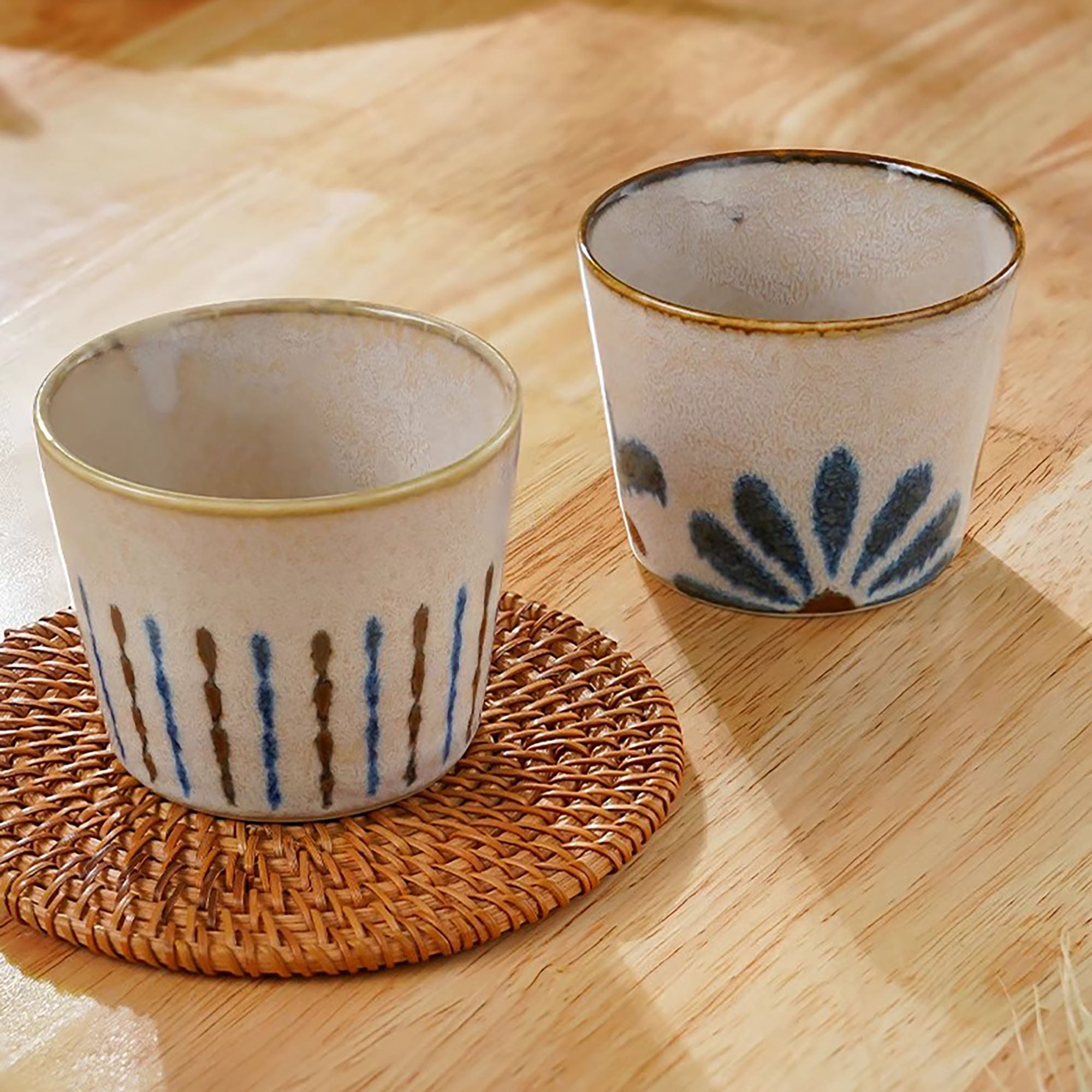 Tasse en céramique relief motif Okinawa 