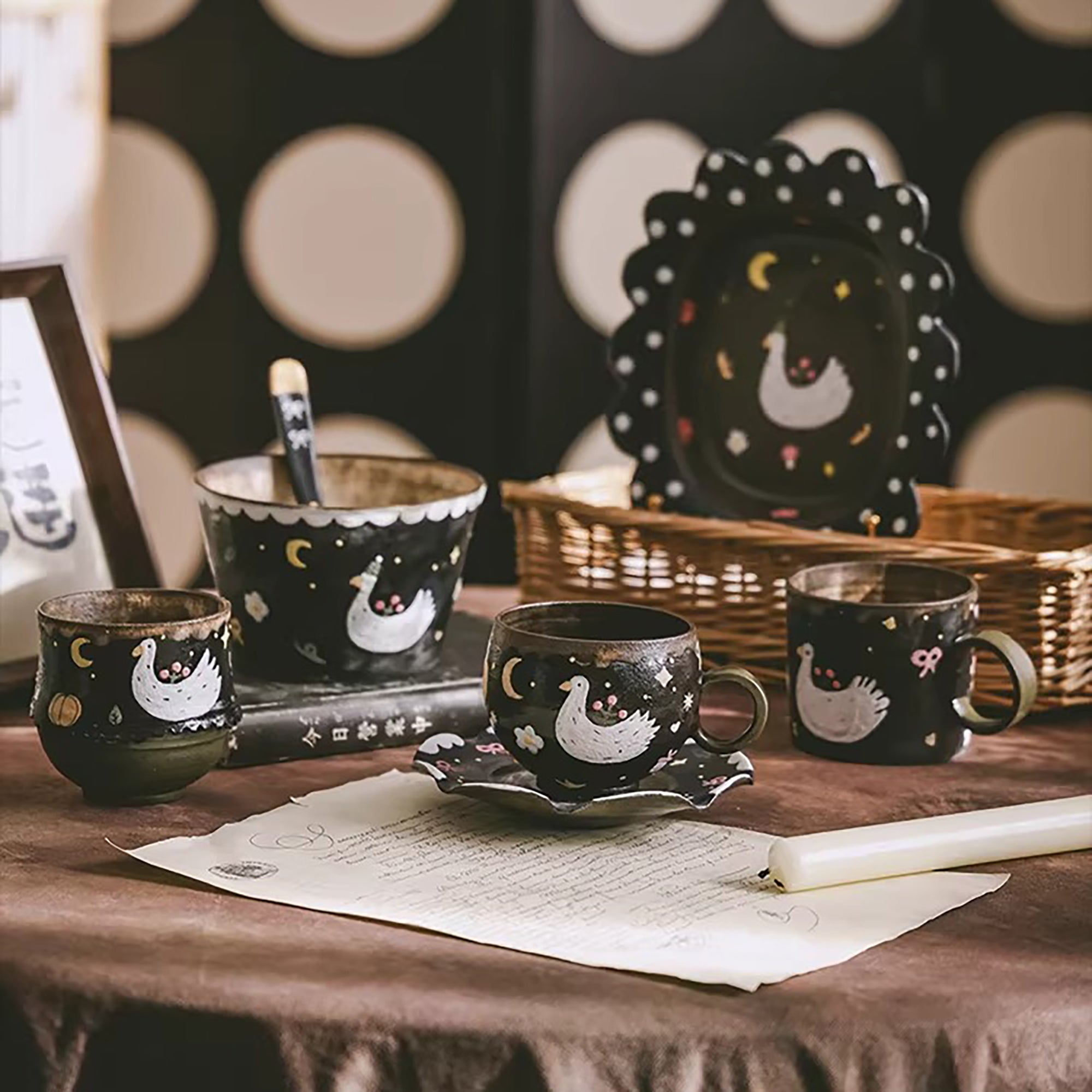 Tasse en céramique argile violette série Nuit &amp; Oiseau blanc