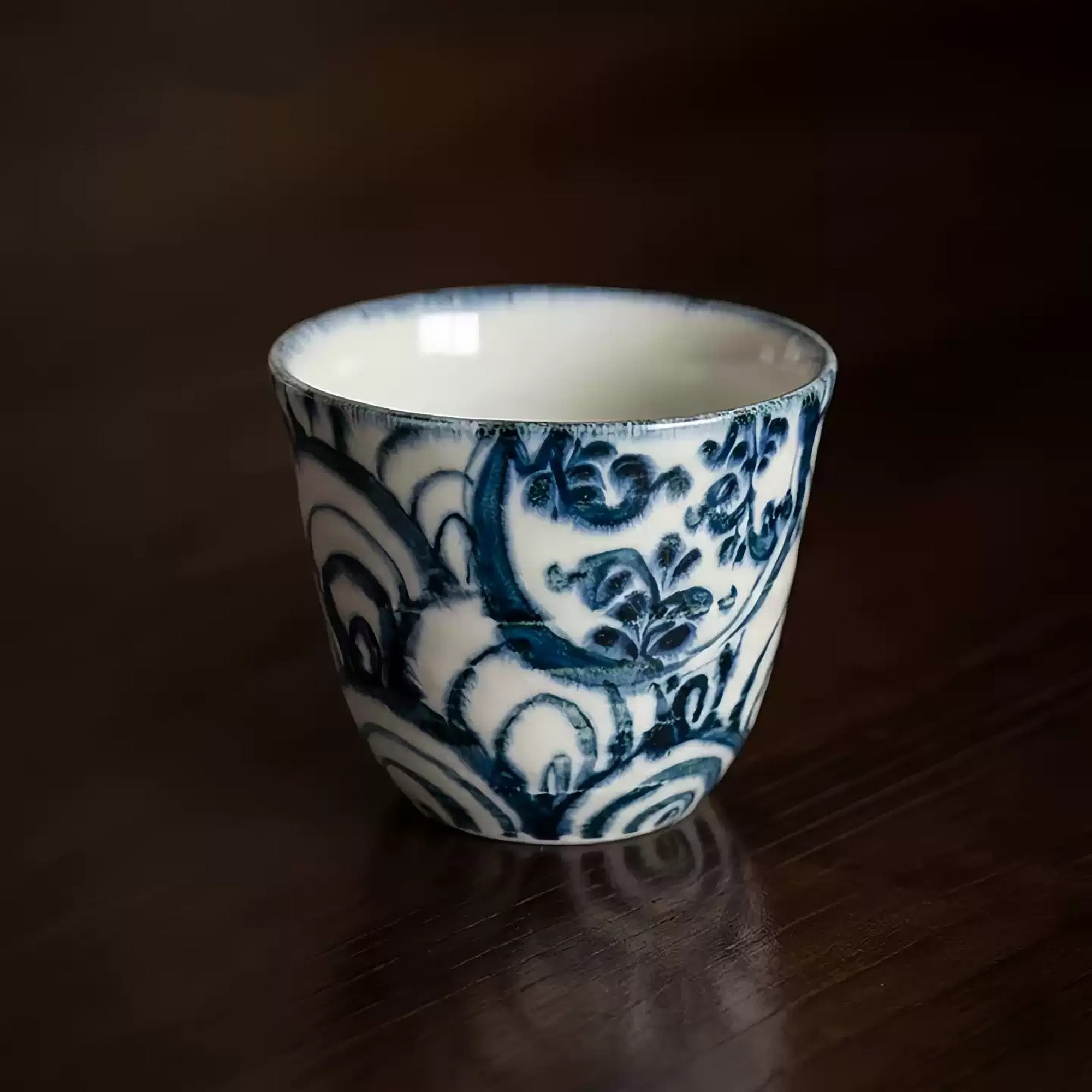 Soukichi-gama Teetasse, handbemaltes Arabeskenmuster