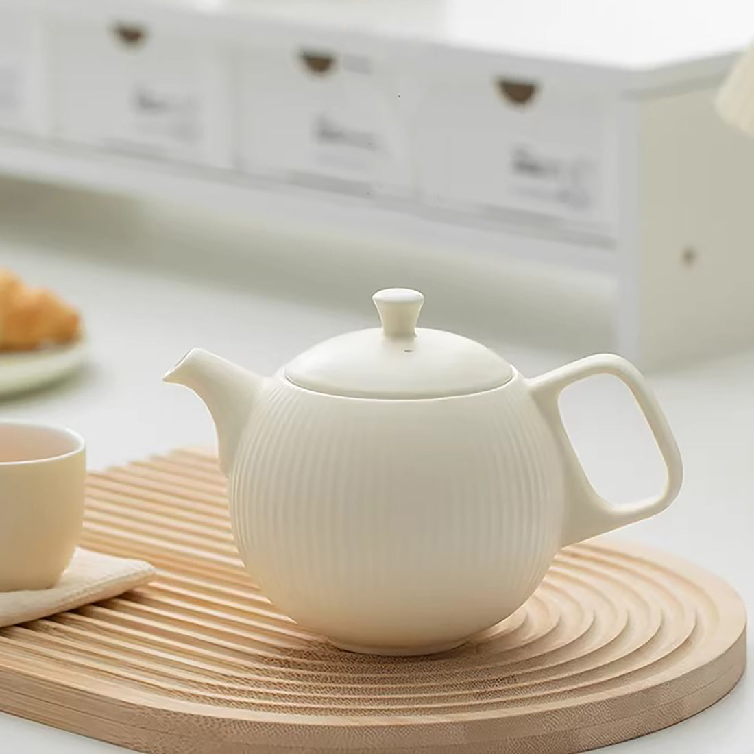 Théière grande capacité en porcelaine 