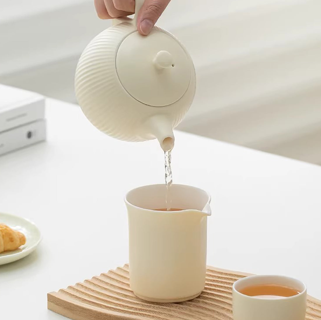 Théière grande capacité en porcelaine 