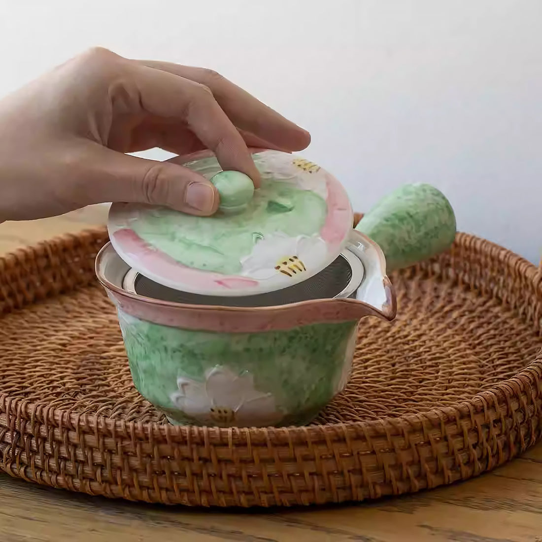 Théière en céramique Minoyaki avec motif sakura