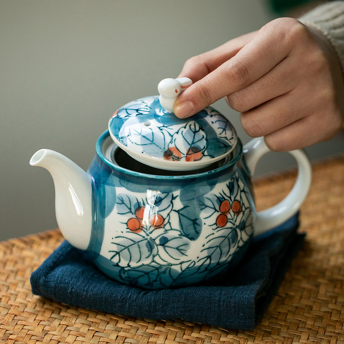 Minoyaki-Teekanne aus Keramik