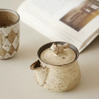 Théière artisanale style wabi-sabi avec finition Kohiki