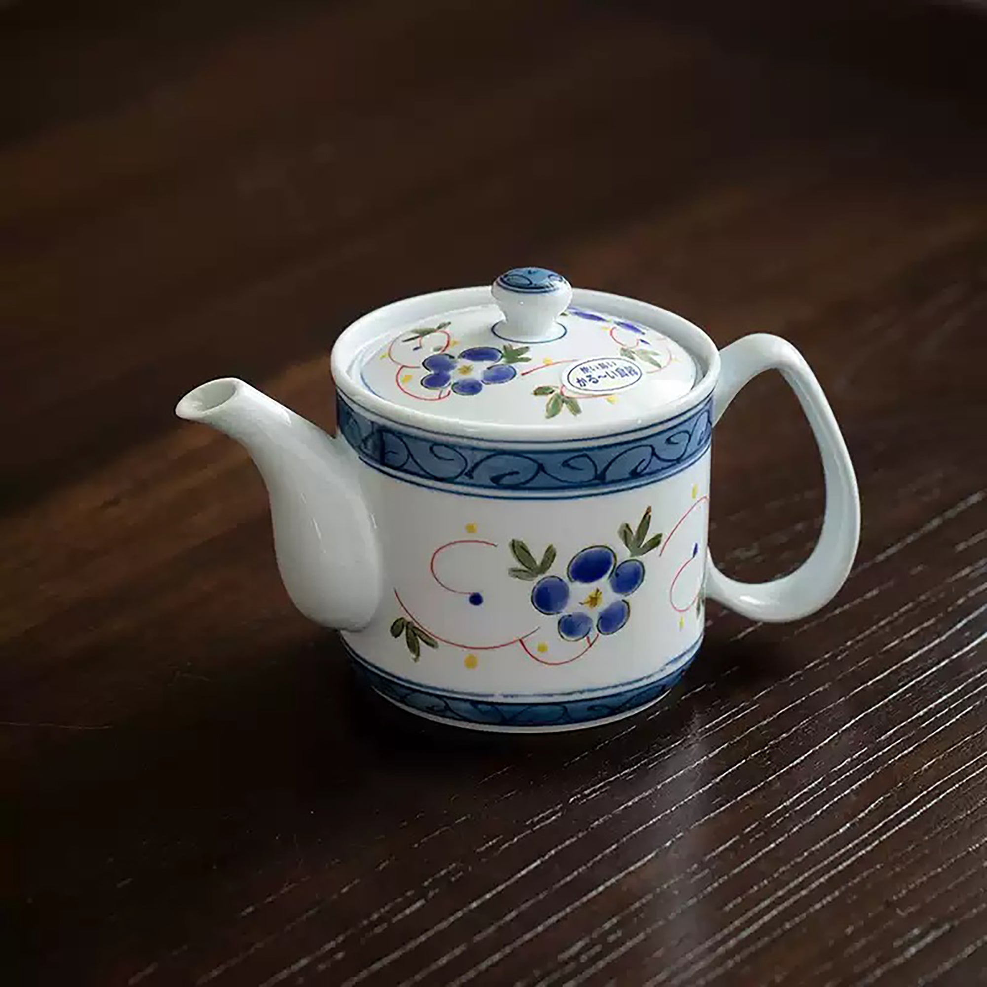 Théière en porcelaine Mino-yaki Issei Tōen décor fleurs bleues