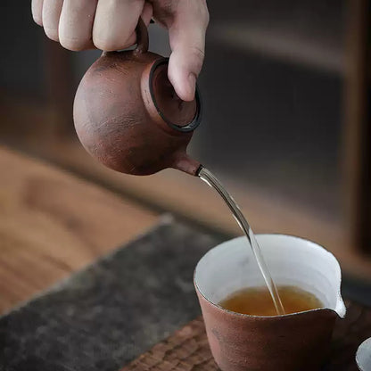 Théière en argile style rétro