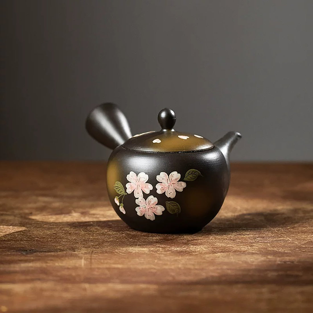 Théière kyusu latérale Tokoname-yaki décor sakura rose