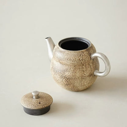 Théière artisanale en argile forme gourde avec anse argentée