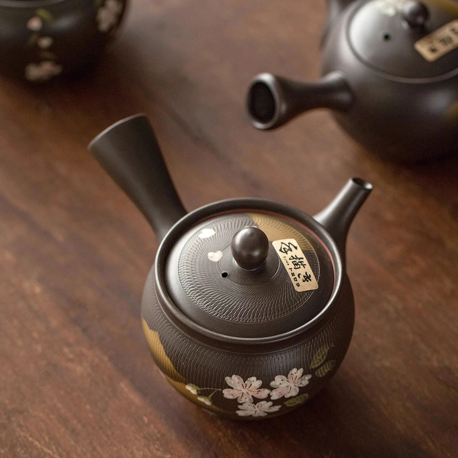 Théière kyusu latérale Tokoname-yaki décor sakura