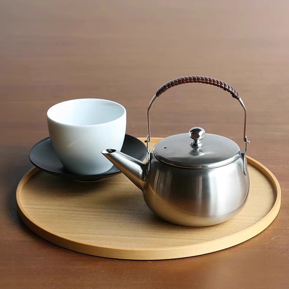 Retro Oriental Modern Teekanne aus Edelstahl mit Rattanhenkel – MinoCraft