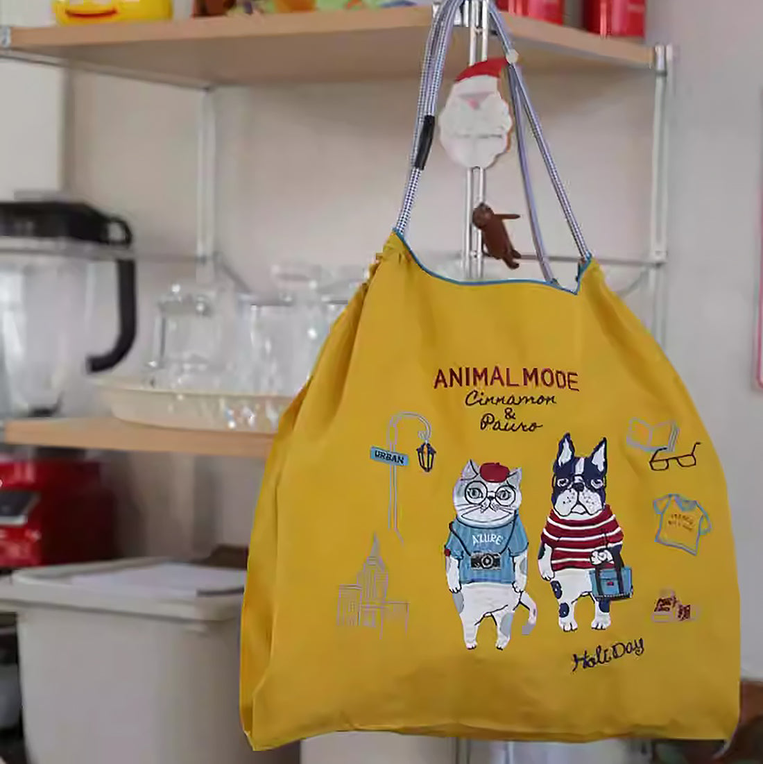 Sac shopping Kusuguru en nylon brodé motif chat