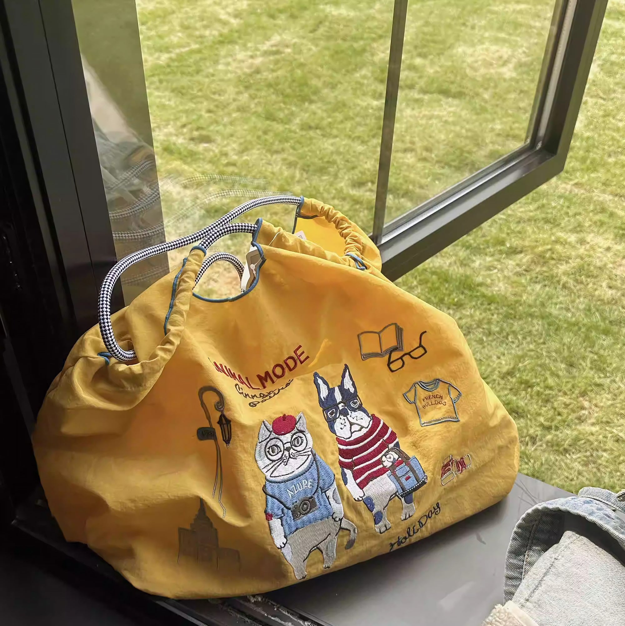 Kusuguru Einkaufstasche aus besticktem Nylon mit Katzenmotiv