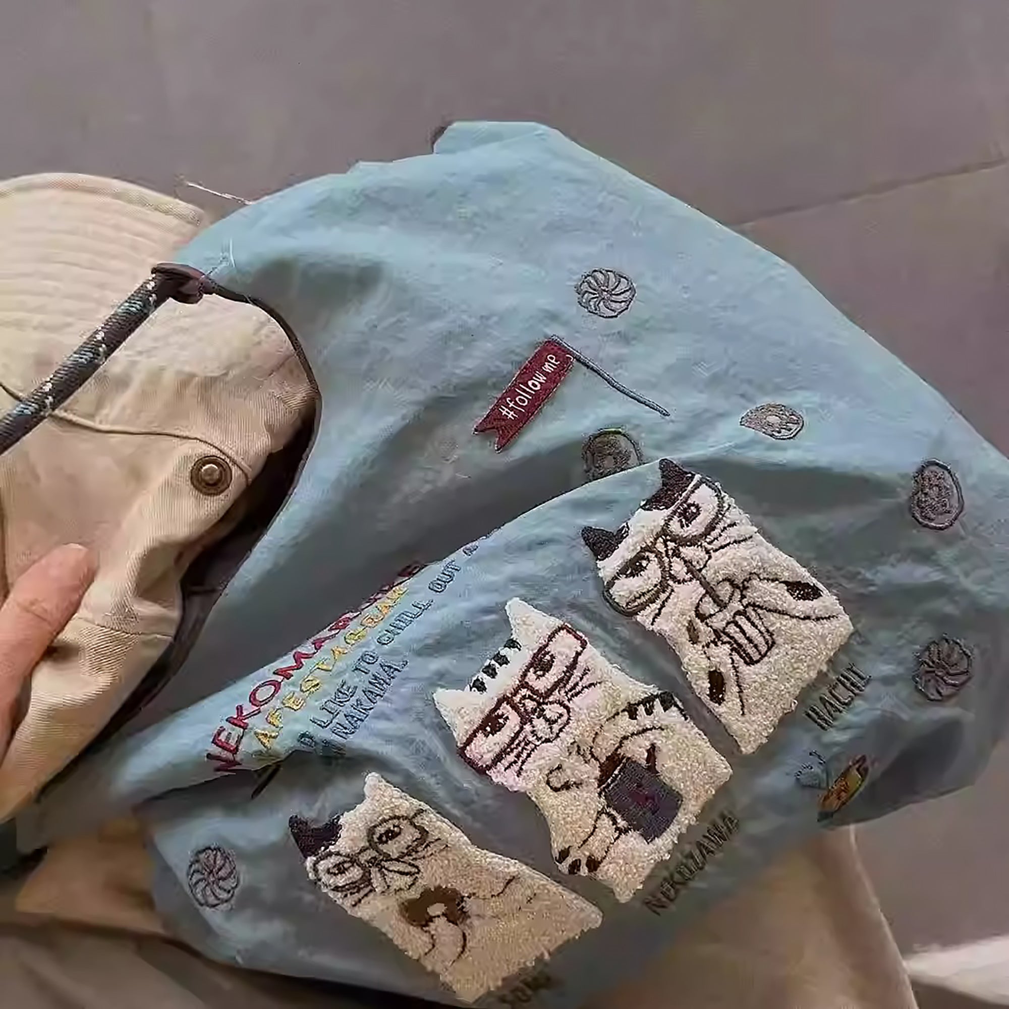 Kusuguru Einkaufstasche aus besticktem Nylon mit Katzenmotiv