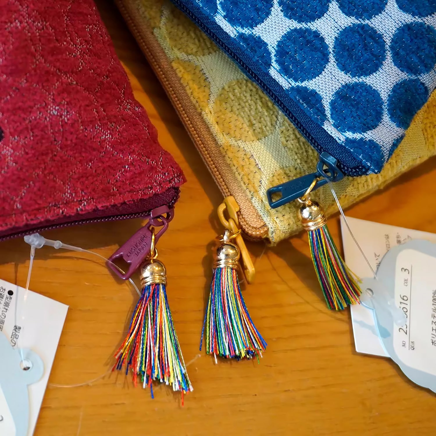 Pochette en tissu chenille Kusuguru motif chat mignon