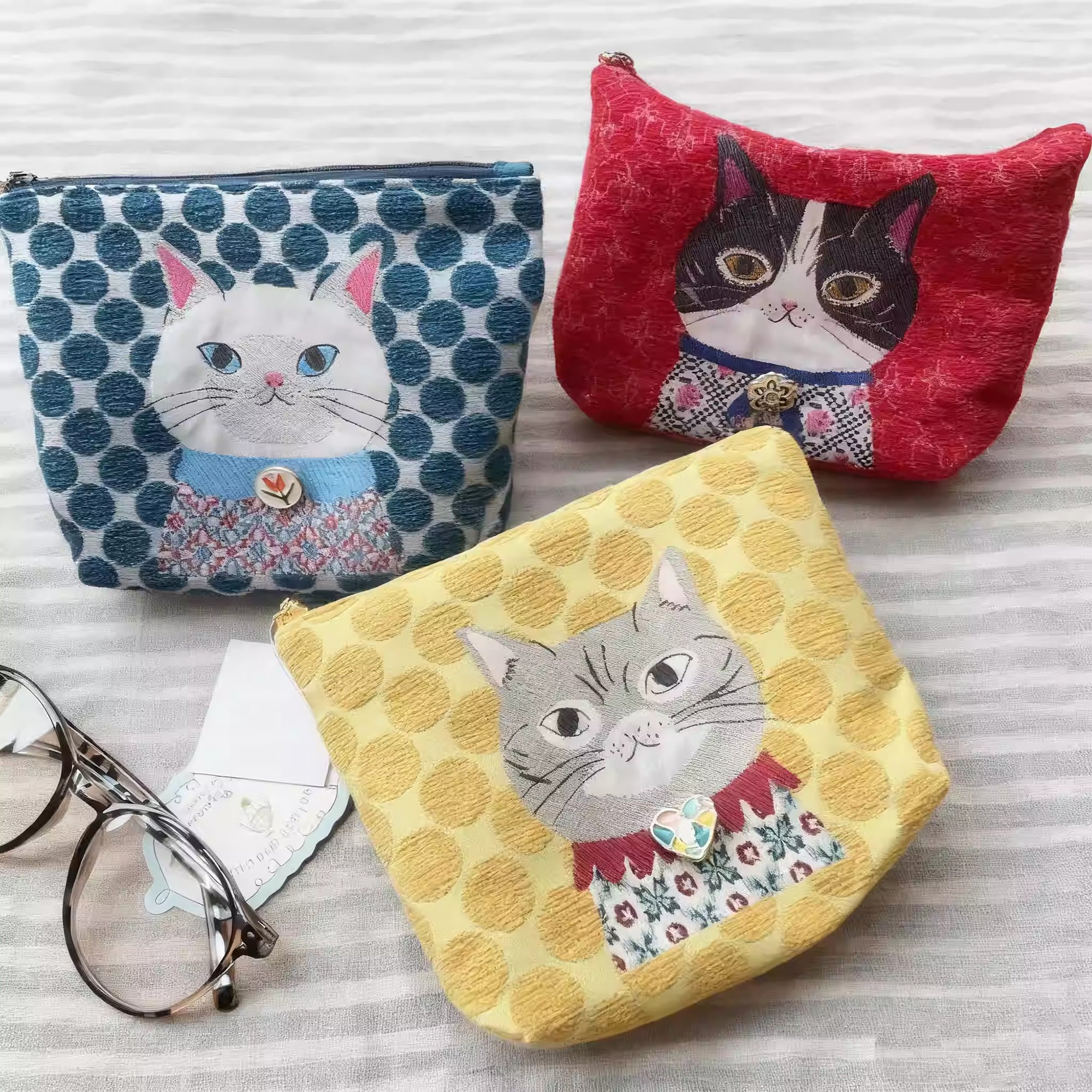 Pochette en tissu chenille Kusuguru motif chat mignon