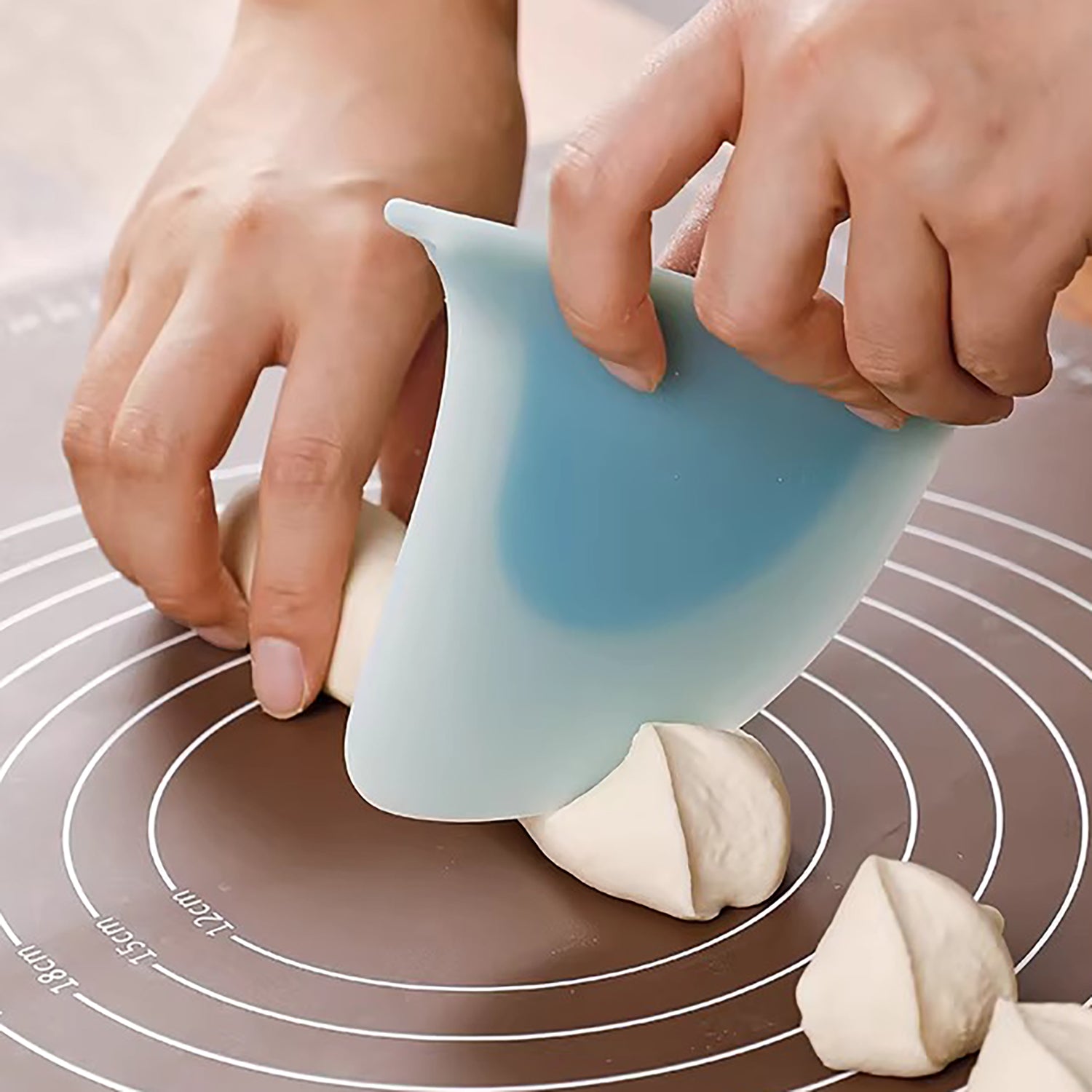 Spatule en silicone forme aileron Shimoyama