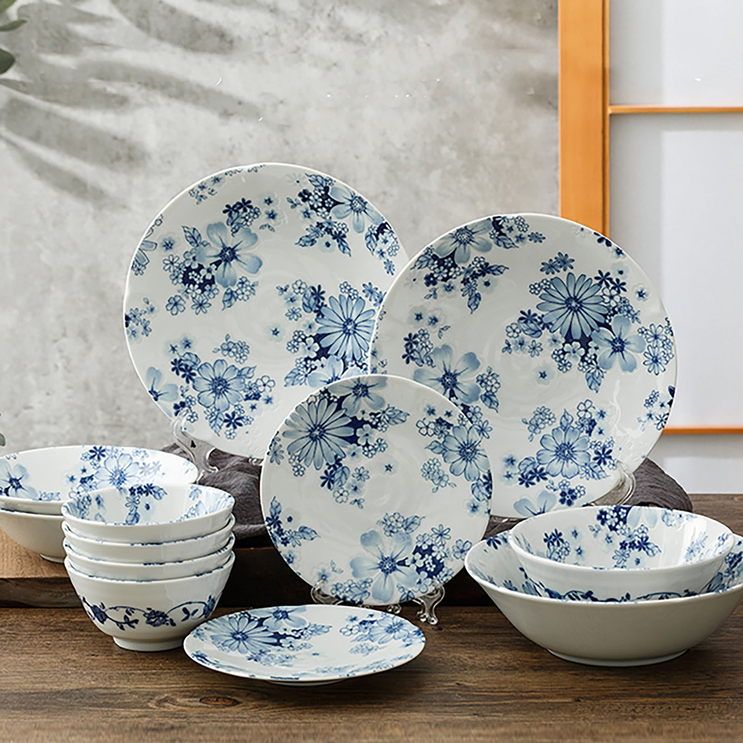 VAISSELLE JAPONAIS AVEC MOTIF FLEUR BLEU