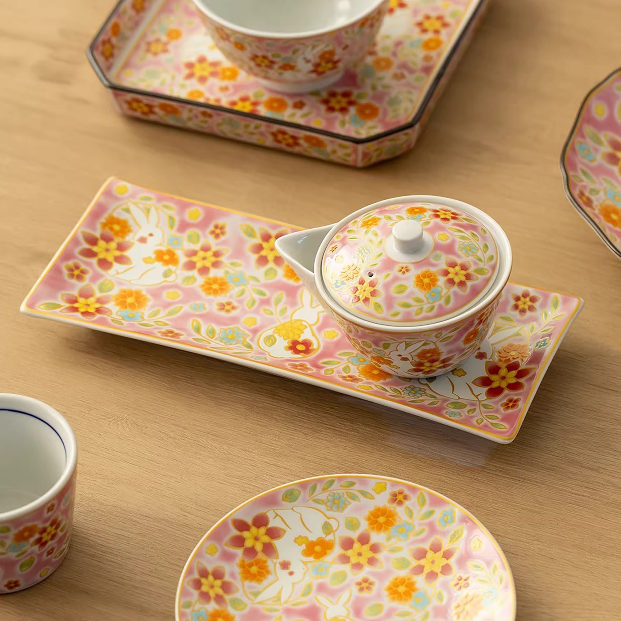 Vaisselle Kutani-yaki motif lapin