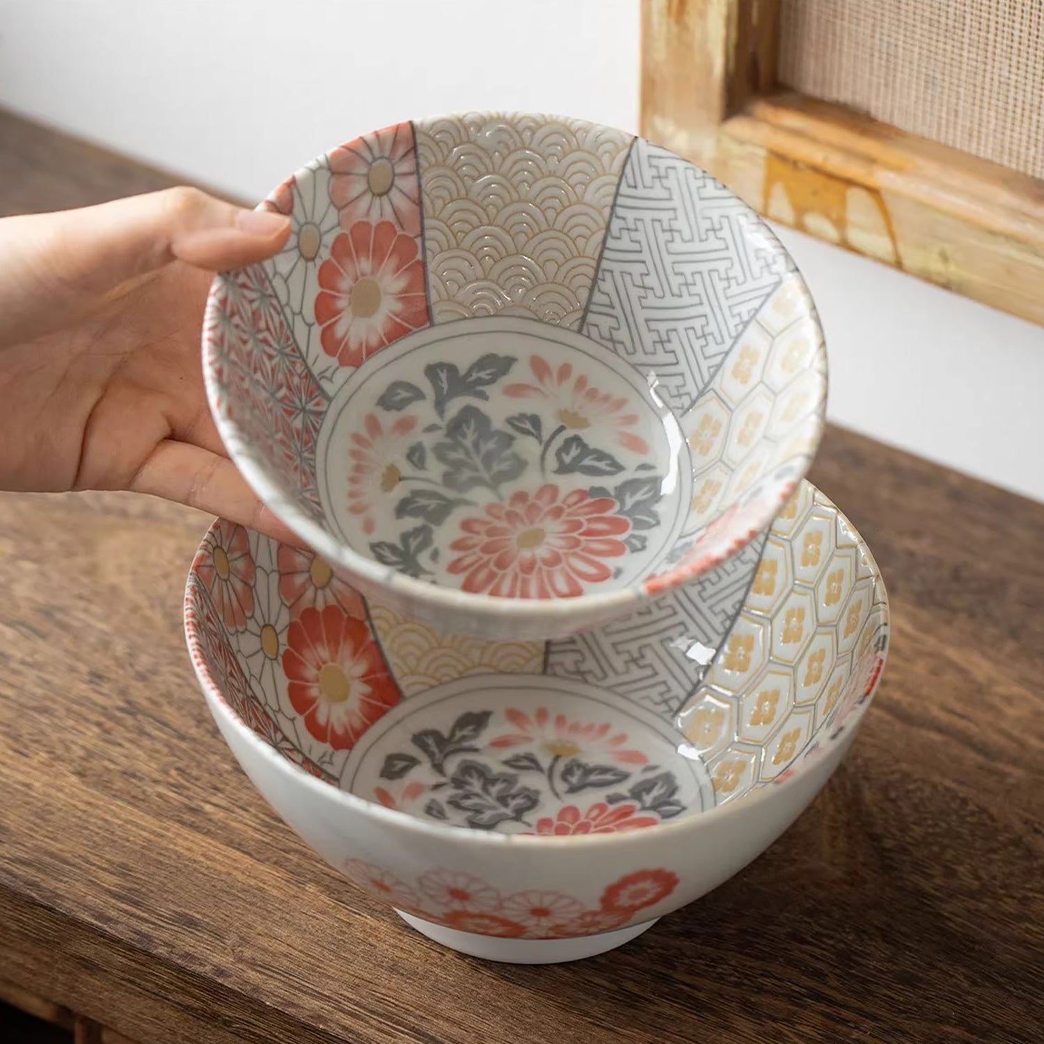 Vaisselle Minoyaki motif chrysanthème et vagues porte-bonheur