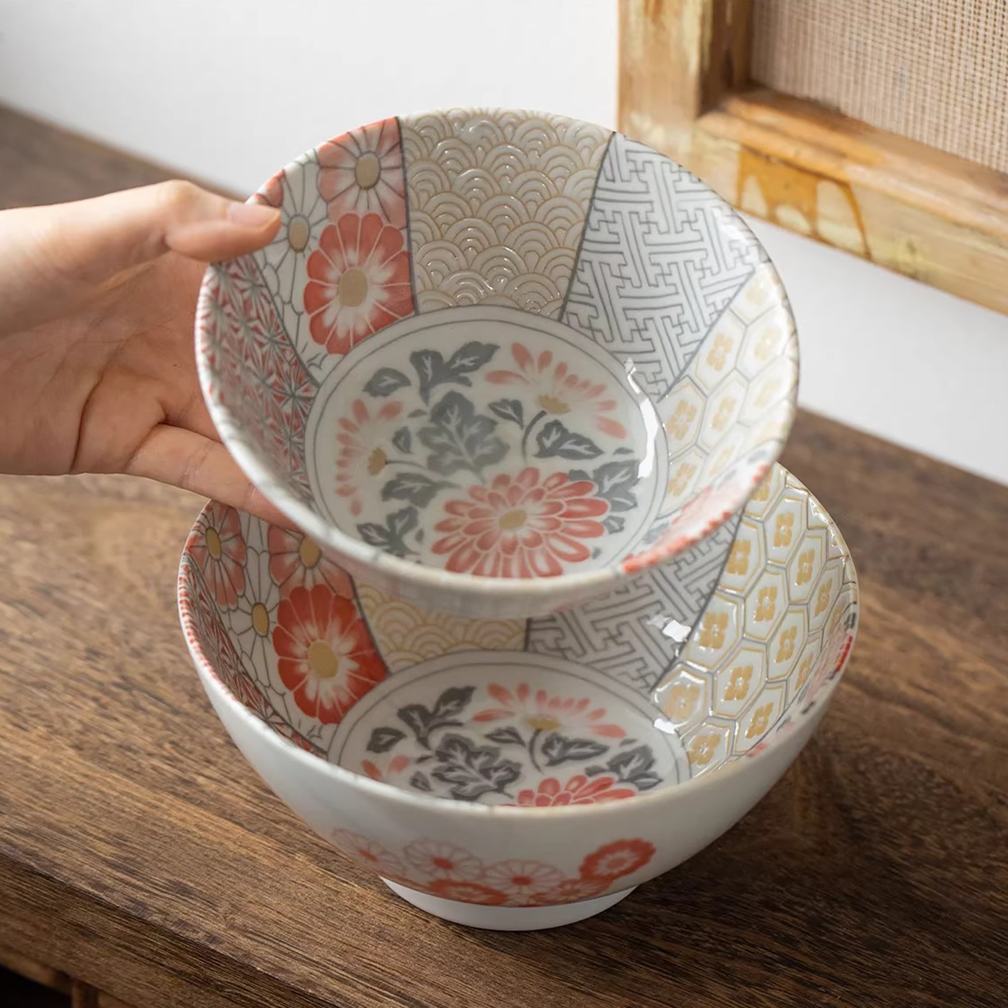 Vaisselle Minoyaki motif chrysanthème et vagues porte-bonheur