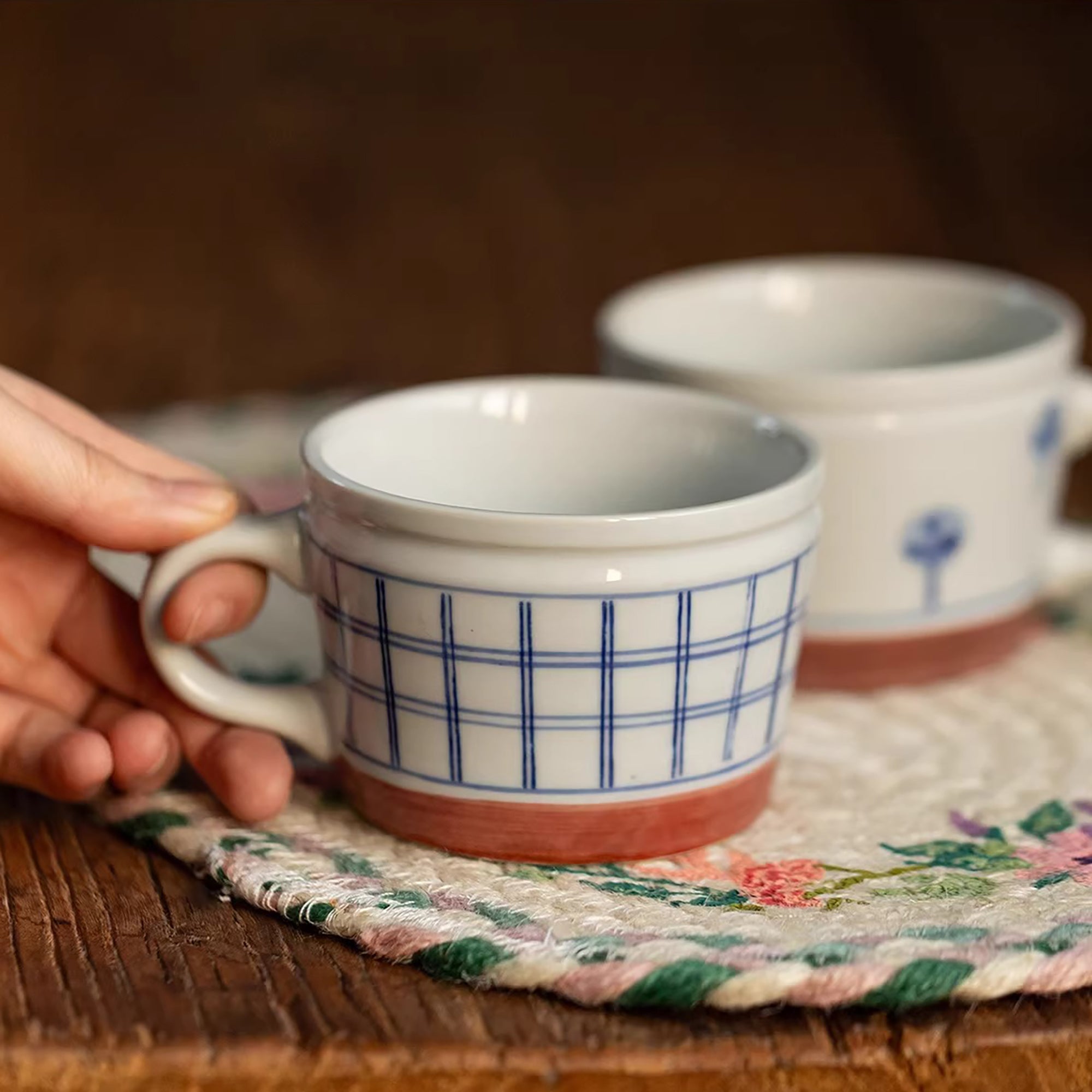 Mug Minoyaki motif arbres et carreaux peint à la main