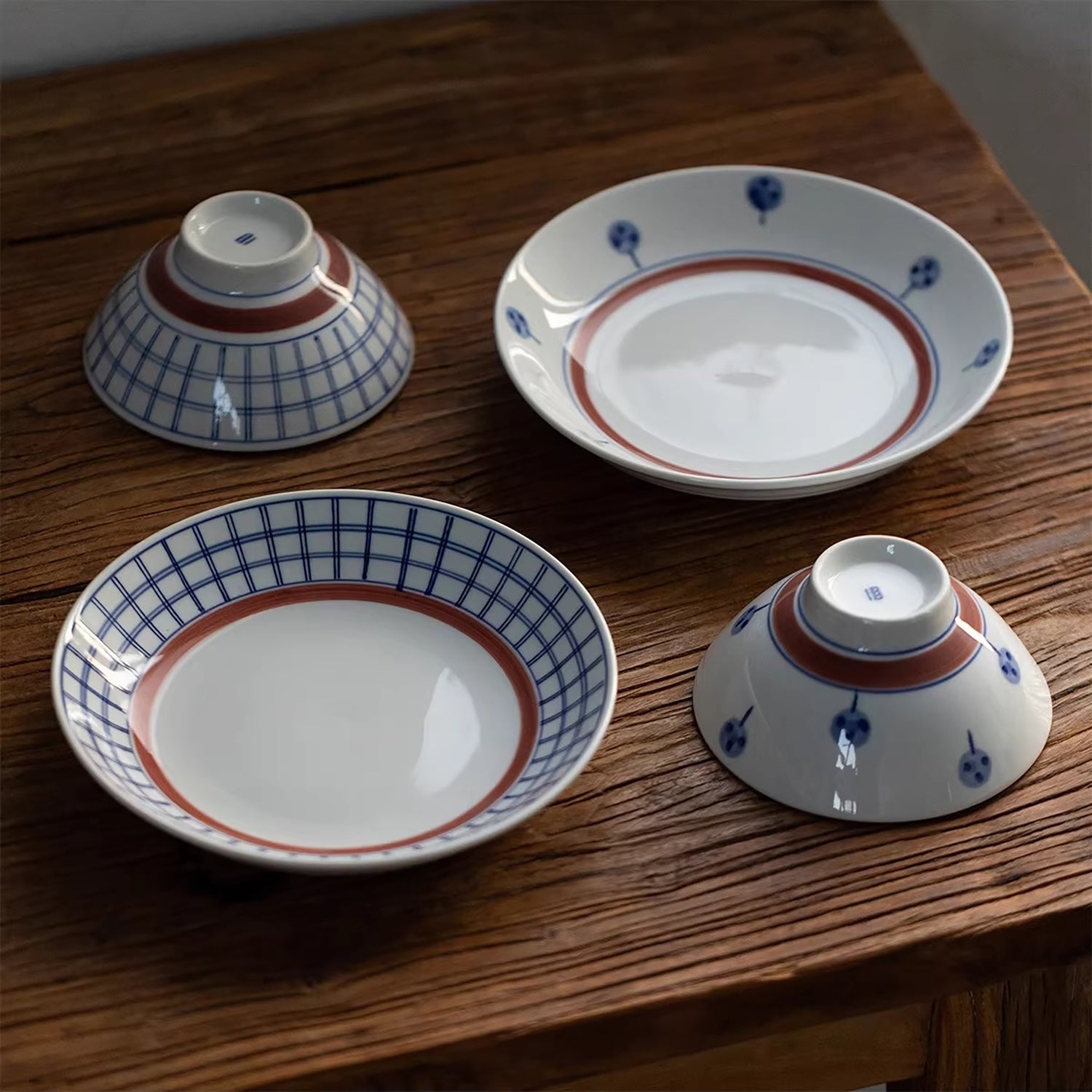 Vaisselle Minoyaki motif arbres et carreaux peinte à la main