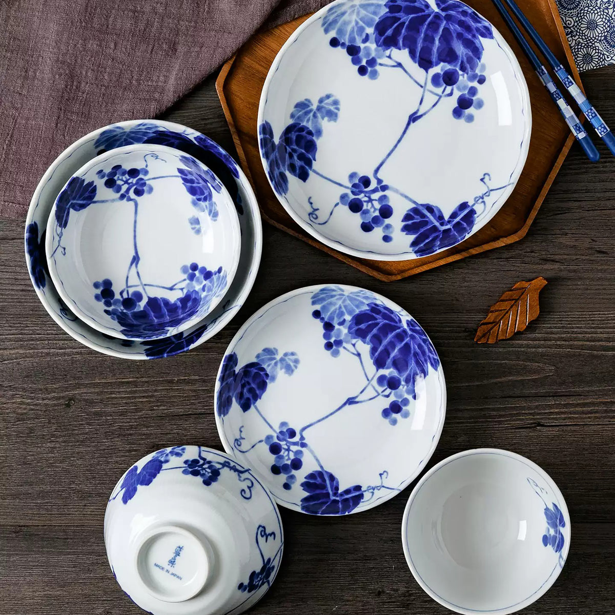 Vaisselle Minoyaki motif raisin peint à la main