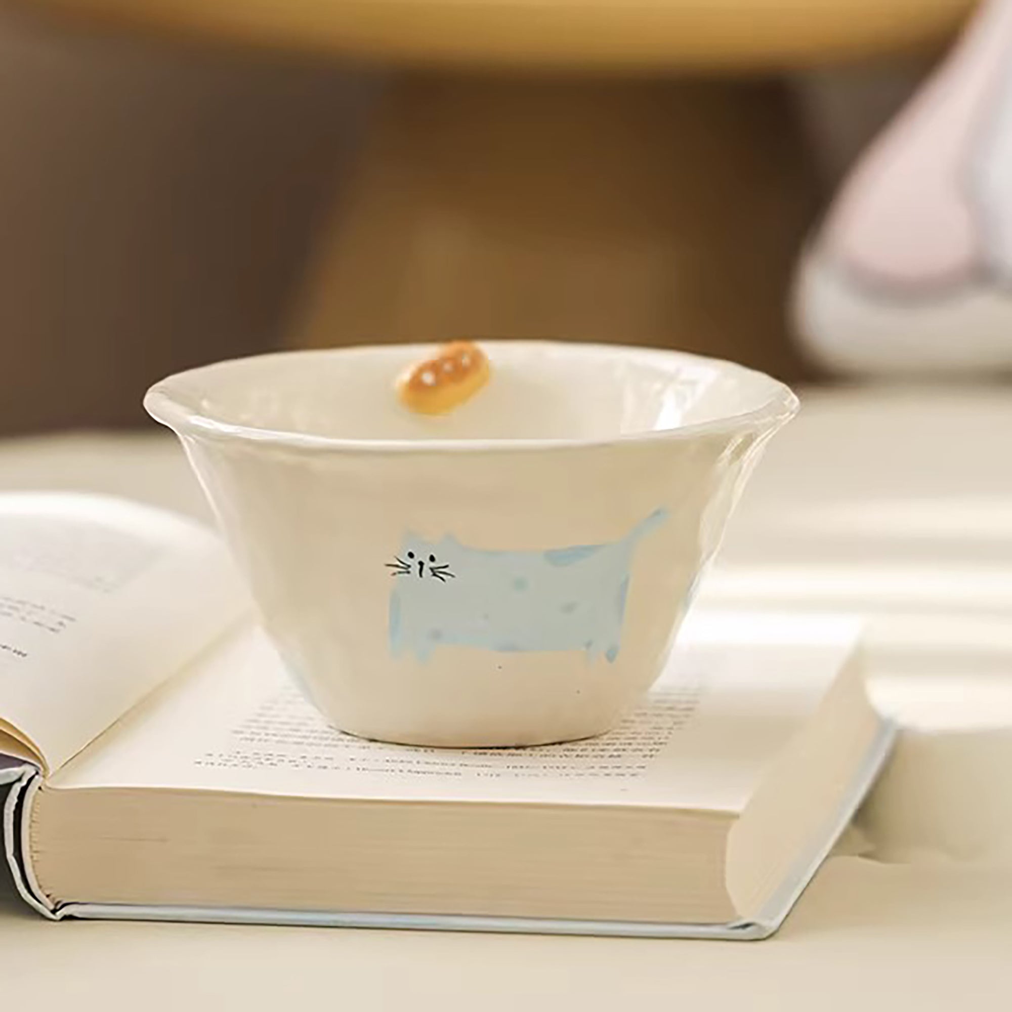 Vaisselle en céramique peint à la main avec motif chat