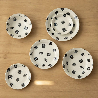 Assiette en céramique avec motif chat noir
