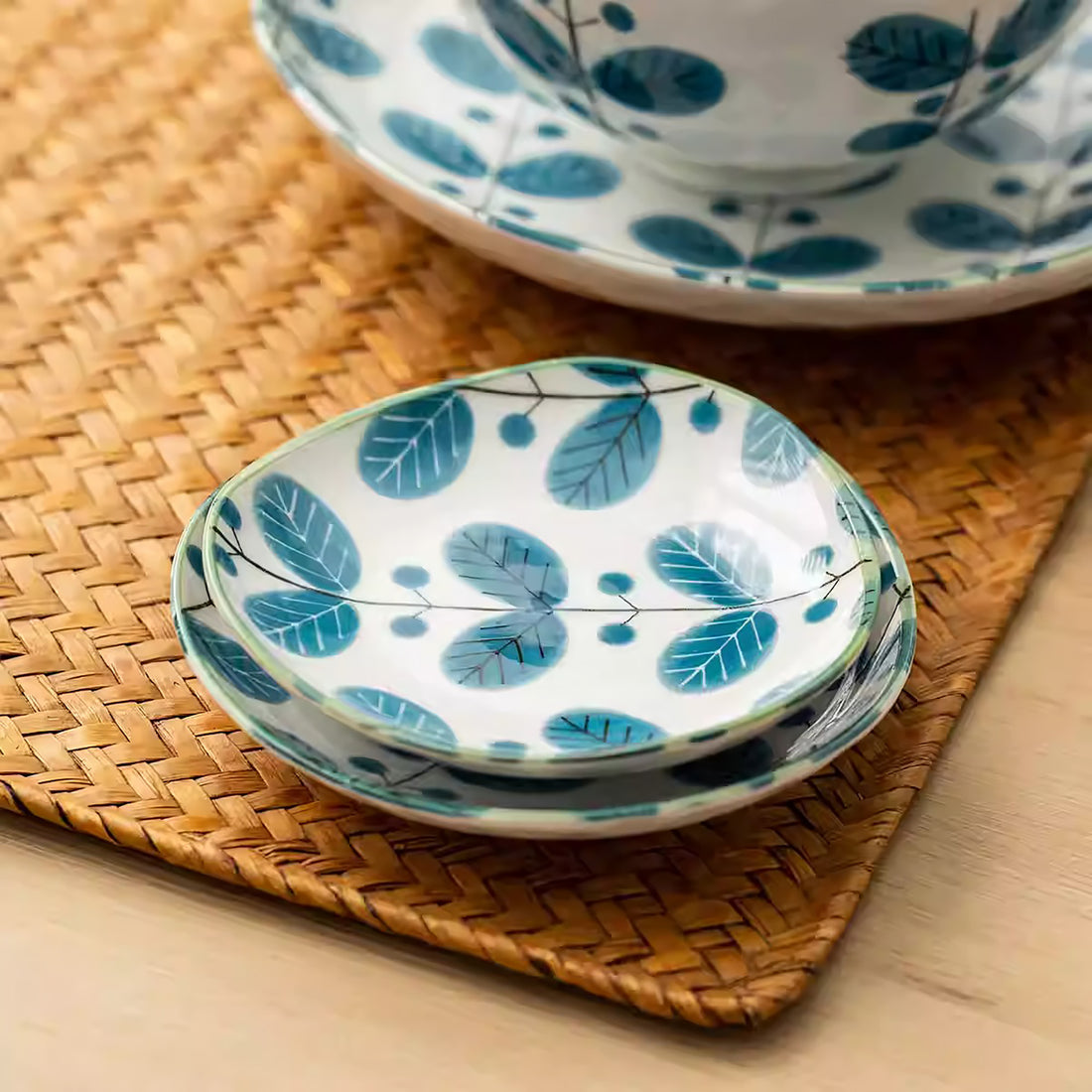 Vaisselle Mino-yaki avec motif feuillage “Forest”
