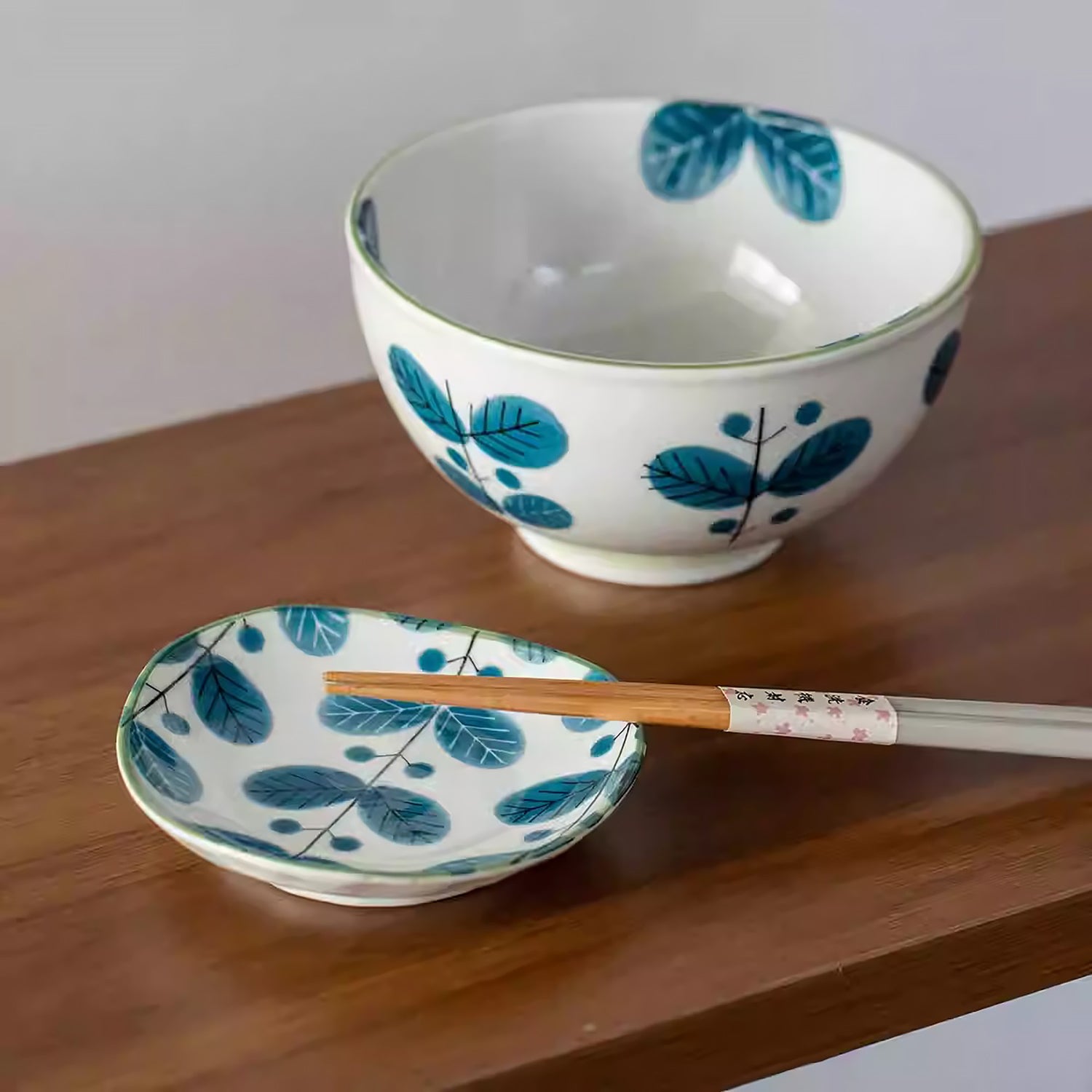 Vaisselle Mino-yaki avec motif feuillage “Forest”
