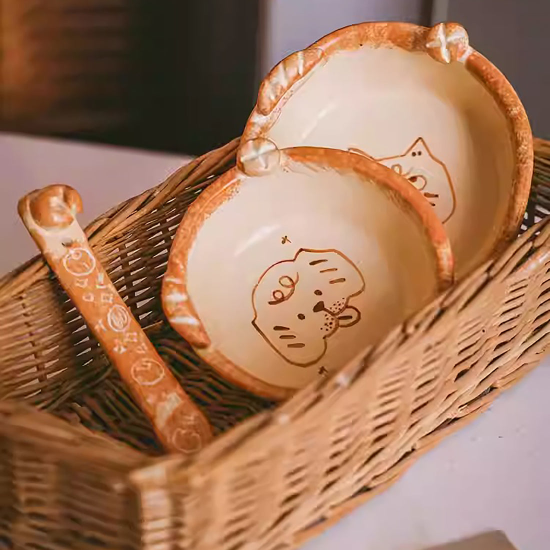 Assiettes et bols artisanaux