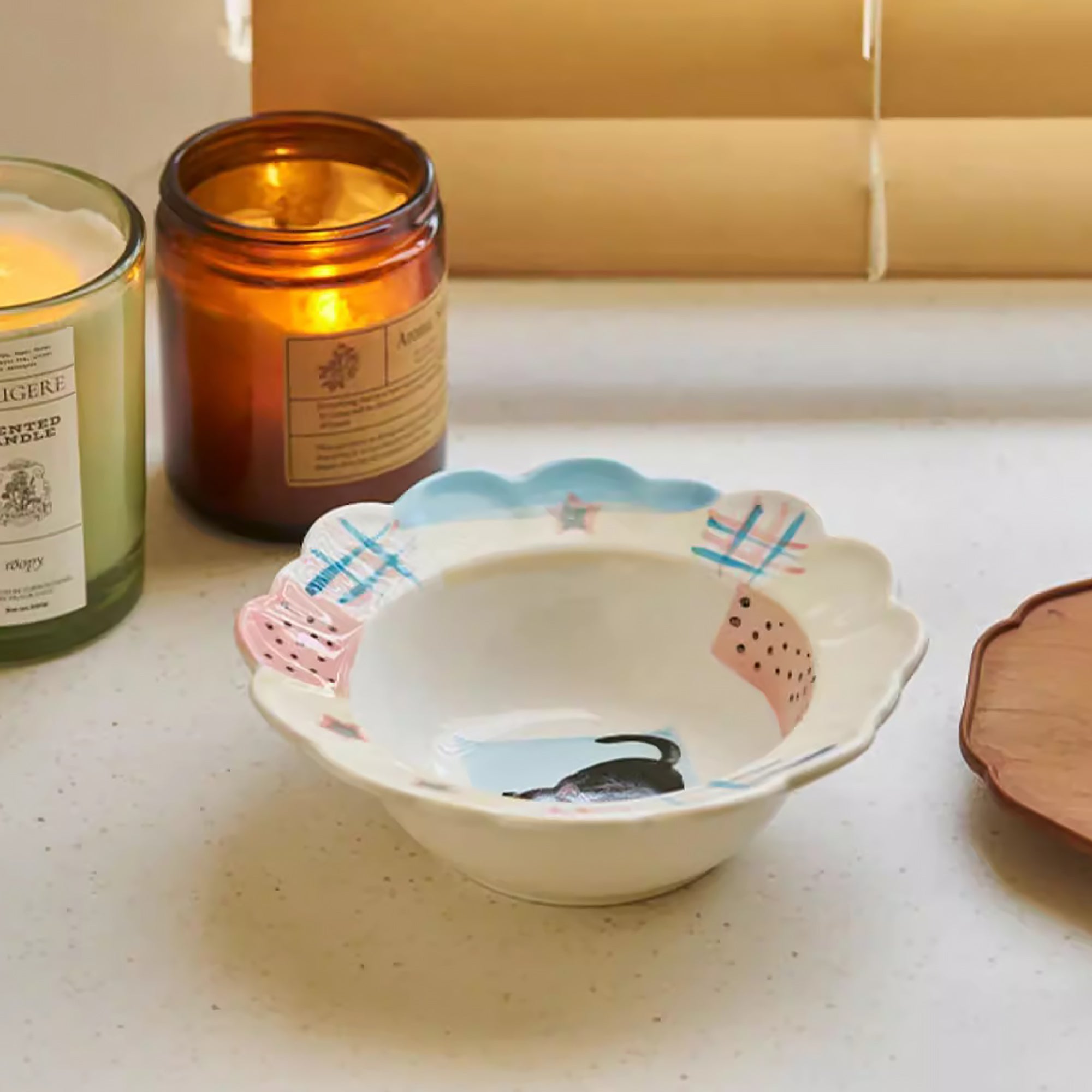 Vaiselle en céramique chat illustré bord festonné