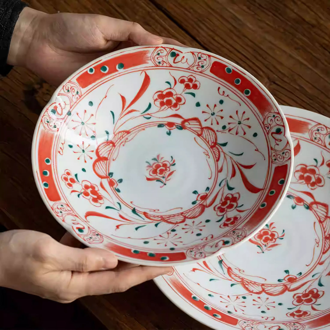 Vaisselle Minoyaki Aka-e motif prunier