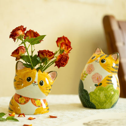 Vase mignon en céramique peinte à la main