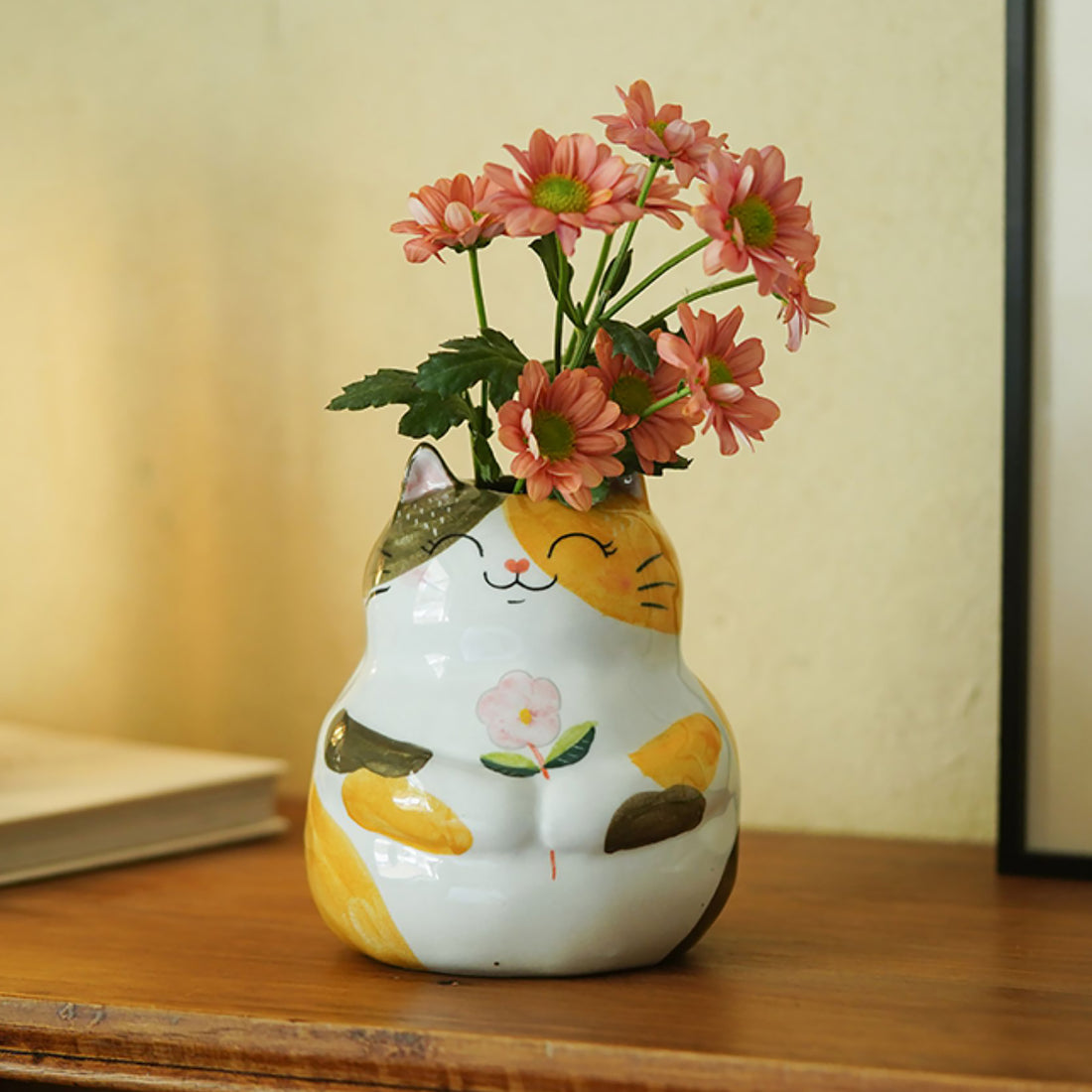 Vase en céramique avec forme chat mignon