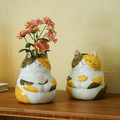 Vase en céramique avec forme chat mignon
