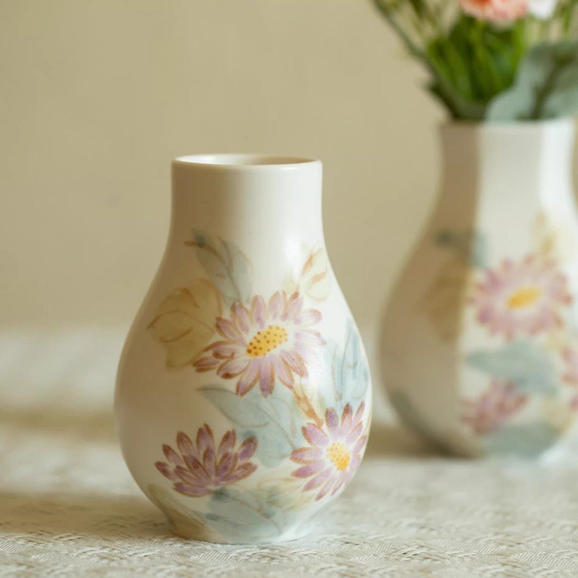 Vase en céramique peint à la main motif marguerite