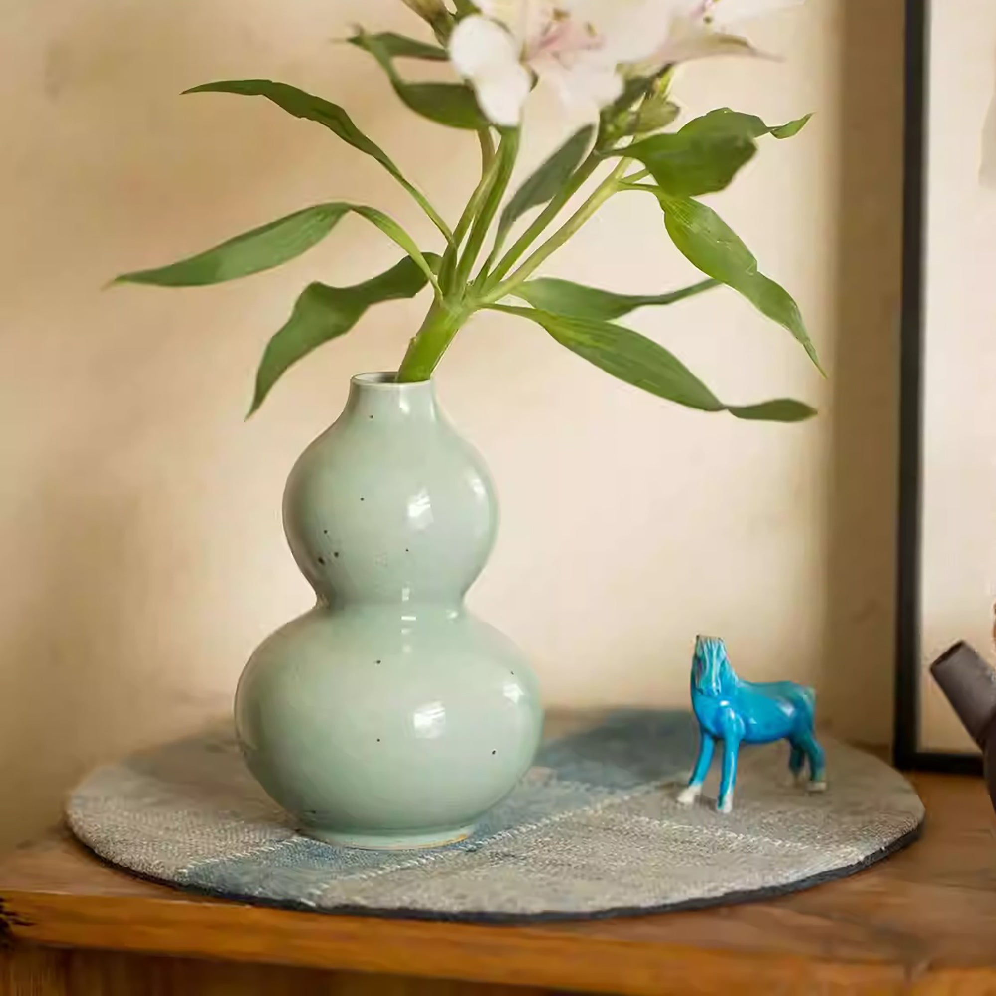 Petite Vase en céramique forme gourde brun rustique