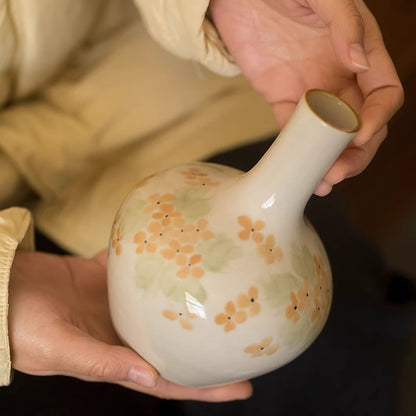 Vase en céramique avec motif loquat et osmanthus