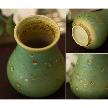 Vase en céramique artisanale style wabi-sabi