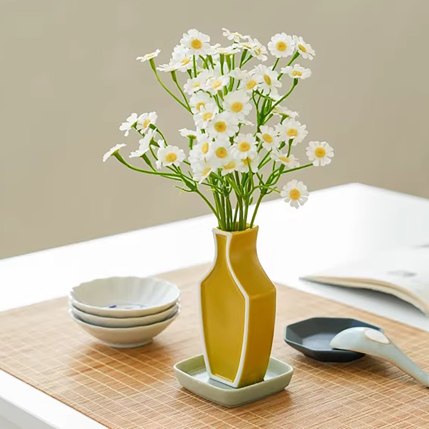 Vase mini en céramique Oda Toki coloré