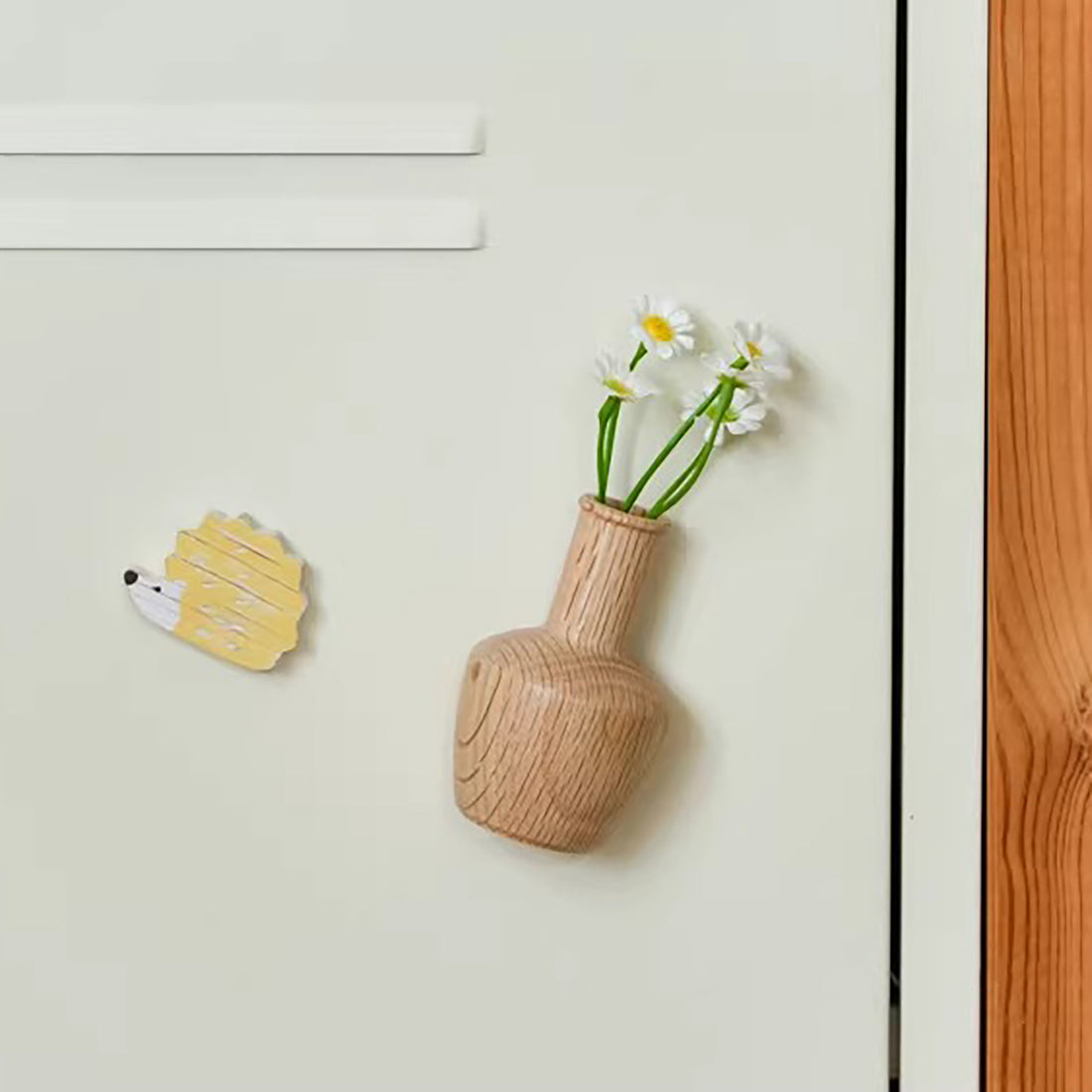 Vase magnétique en bois