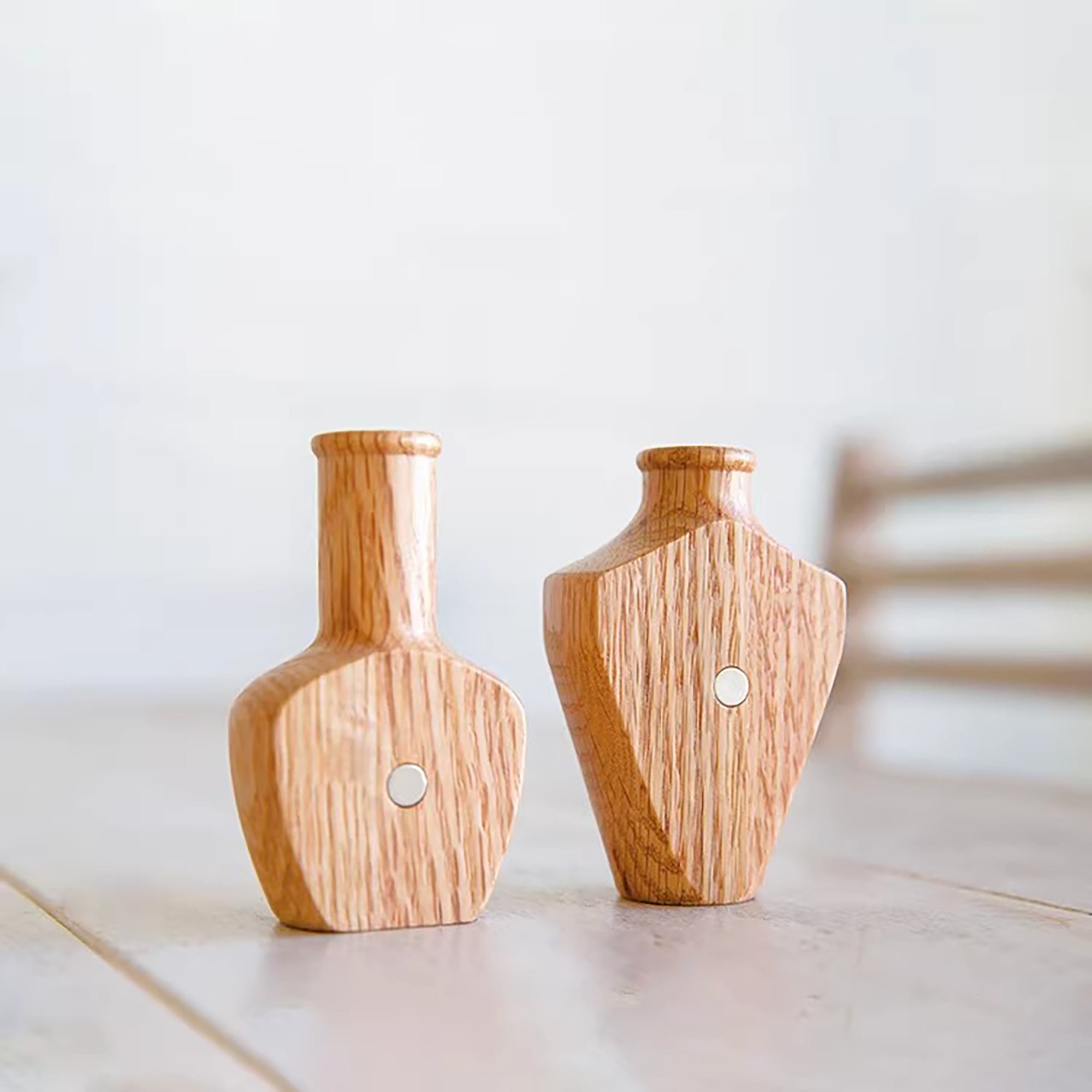Vase magnétique en bois