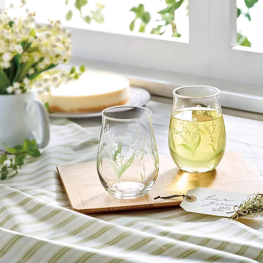 Verre Toyo-Sasaki motif mimosa et muguet