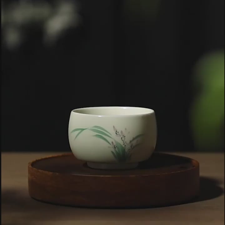 Tasse maître en porcelaine avec motif d&