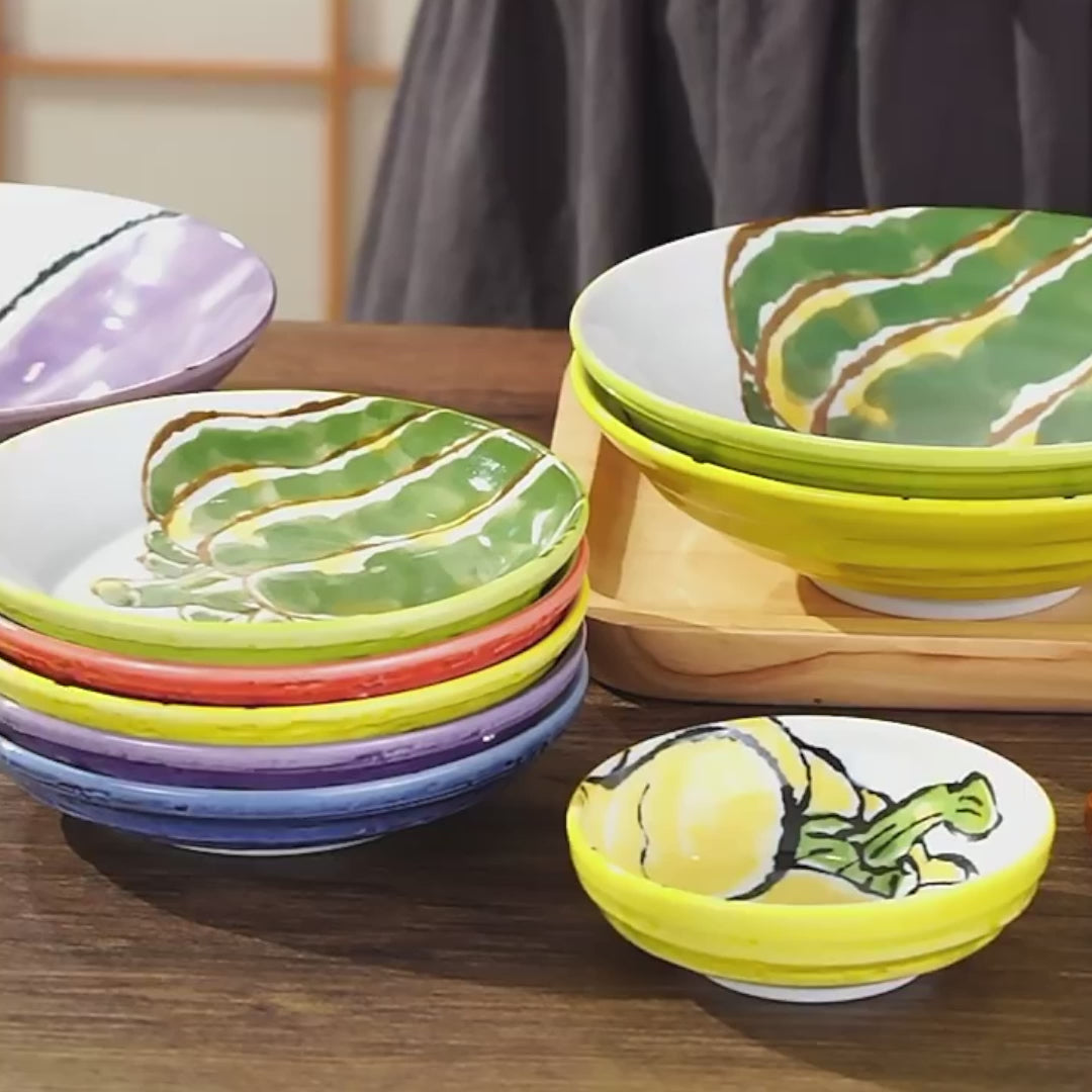 Deep plates with vegetable pattern