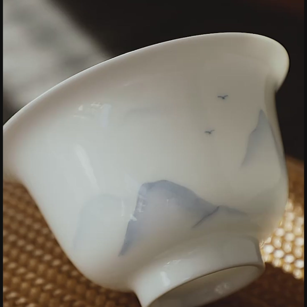 Gai Wan en porcelaine blanche avec motif de montagne